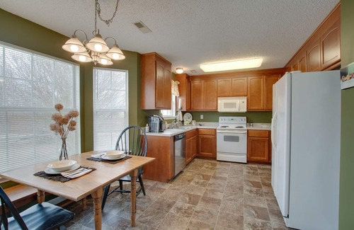 Madison House | Greenway Access, Research Park and Bridge Street Shopping in Minutes