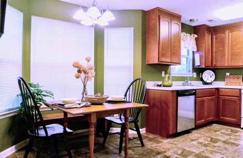 Madison House | Greenway Access, Research Park and Bridge Street Shopping in Minutes