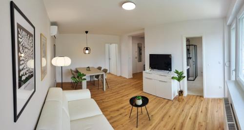 Bezigrad District Apartment | Greg's House Apartments