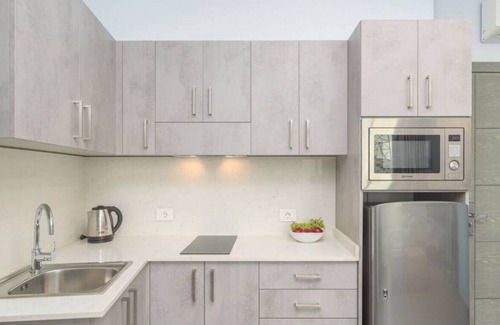 Duhur ash Shuwayr Apartment | Grey 101 2-Bedroom Apartment W/Terrace in Awkar