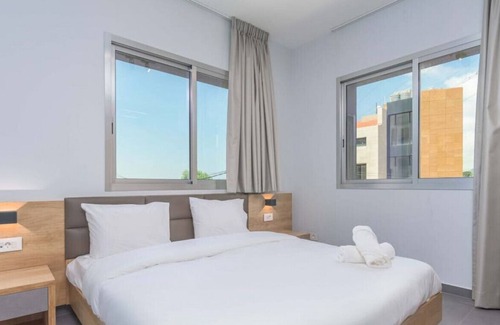 Duhur ash Shuwayr Apartment | Grey 201 Modern 2-Bedroom Apartment in Awkar