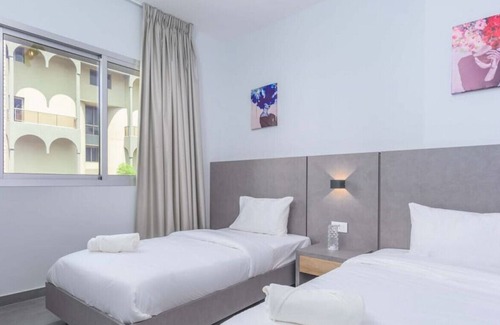 Duhur ash Shuwayr Apartment | Grey 201 Modern 2-Bedroom Apartment in Awkar