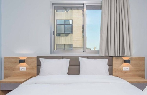 Duhur ash Shuwayr Apartment | Grey 201 Modern 2-Bedroom Apartment in Awkar