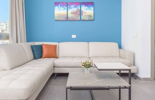 Duhur ash Shuwayr Apartment | Grey 203: Modern 2-Bedroom Apartment in Awkar