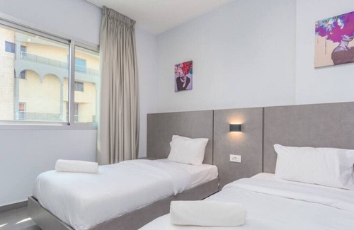 Duhur ash Shuwayr Apartment | Grey 301: Modern 2-Bedroom Apartment in Awkar