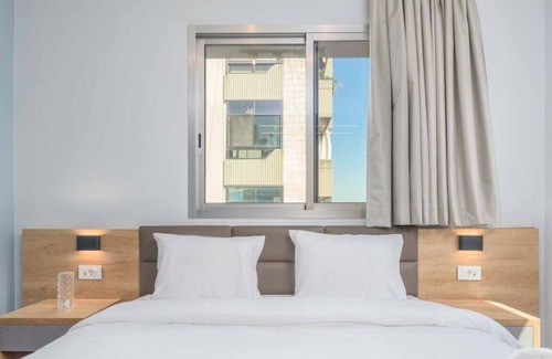 Duhur ash Shuwayr Apartment | Grey 301: Modern 2-Bedroom Apartment in Awkar