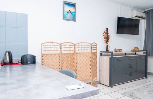 Pa'ofa'i Apartment | Grey Studio Papeete - 5 minutes to central Papeete