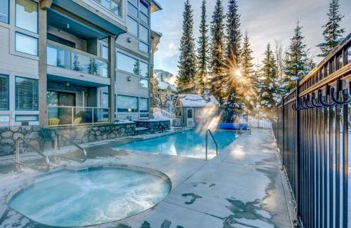 Upper Village House | Greystone Lodge 311 Ski-in Out