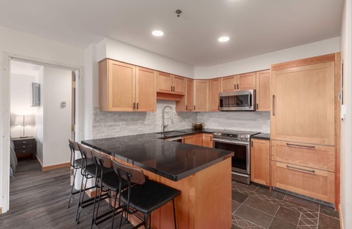 Upper Village Cabin | GREYSTONE LODGE UNIT 220 SKI-IN SKI-OUT 2+2