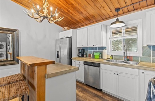 Stowe Area Ski Chalet | Griffin Country Lodge, Chalet 1 ~ a mile to Stowe Resort