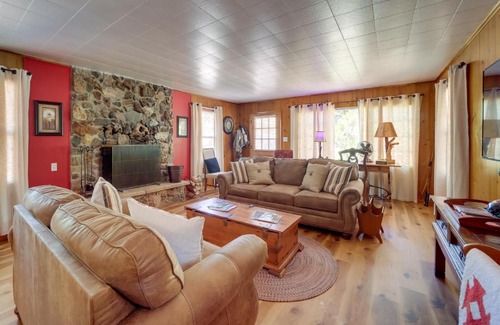 Payson House | Grill and Fire Pit Payson Vacation Rental Cabin