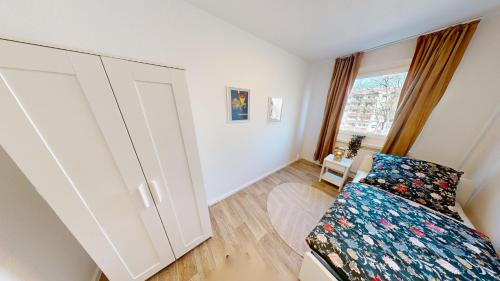 Markersdorf Apartment | Großzügige Ferienwohnung, 350m bis zur Bushaltestelle, WLAN
