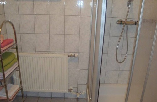 Untergriesbach Apartment | Großzügige FeWo (70qm) mit 2 Schlafzimmern & Wohnküche