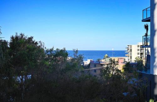 Kings Beach House | Groovy Beach Bungalow