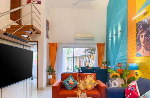 Anjuna Villa | GROOVY BY ALOHAGOA! Stunning 3BHK Villa with High Ceiling, pop art décor,Porches