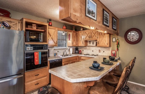 Ruidoso Cabin | Groovy View | Great Location + Outdoor Spaces & Views!