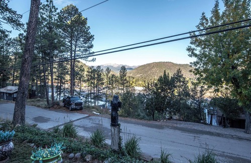 Ruidoso Cabin | Groovy View