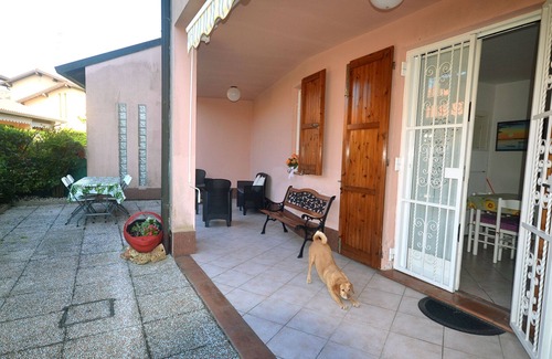 Lido delle Nazioni House | Ground floor cottage with garden