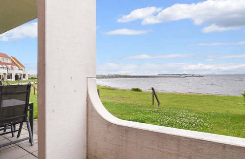 Brouwershaven Cottage | Ground floor 4-person apartment at the lake