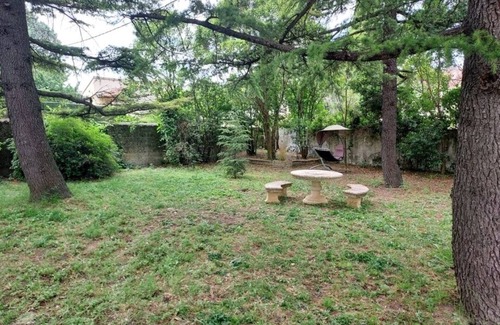 Orange Apartment | Ground floor apartment in private park