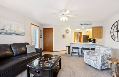 Lake Delton Apartment | Ground Floor at Lighthouse Cove