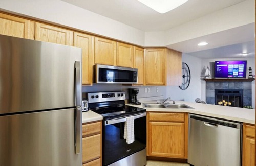Lake Delton Apartment | Ground Floor at Lighthouse Cove