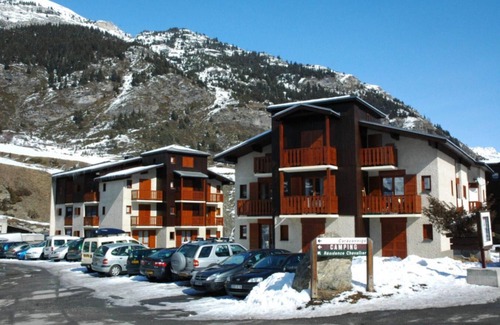 Lanslevillard Apartment | Ground floor, balcony, ski locker, 43m², Val Cenis