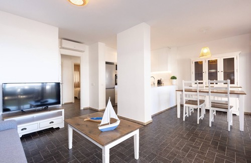 Vilafortuny Apartment | Ground floor flat on the beachfront in Cambrils - 247 UHC DMS V