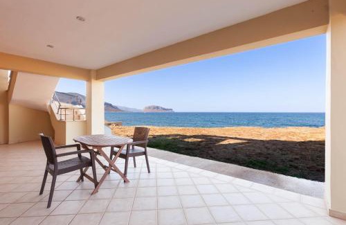 Trochalia Apartment | Ground Floor Studio by the sea