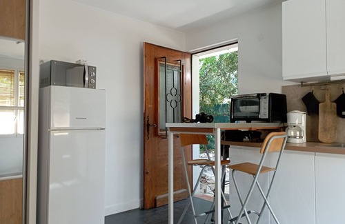 Juan-les-Pins Apartment | Ground floor villa 800m from beaches, all amenities