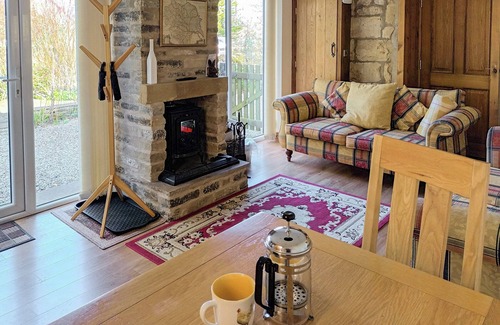 Broxa Cottage | Ground floor deluxe accommodation perfect for couples.