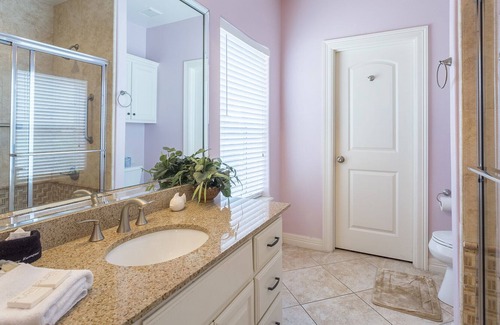 South Padre Island Condo | Groundfloor updated condo with nice decor! Pool and hot tub at complex! 1 block from beach!
