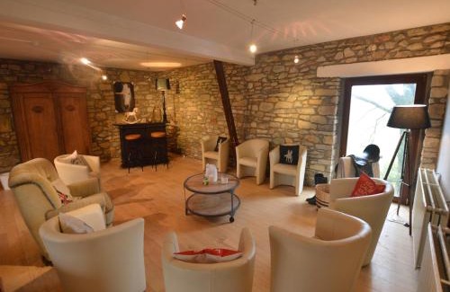Commanster House | Group Escape in Vielsalm, cleaning included