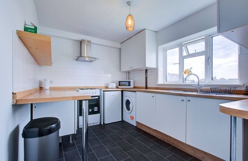 Ipswich House | Group Retreat: Perfect Home with FREE Parking