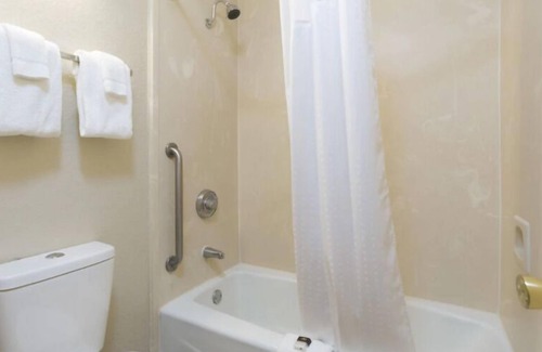 Florida Central Atlantic Coast House | Group Theme Park Adventure! 2 Spacious Units, Free Shuttle, Restaurant, Pool
