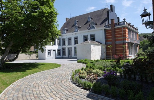 Wanze House | Group Villa With Pool & Sauna