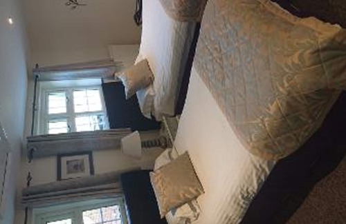 Martlesham Heath House | Grove House Hotel