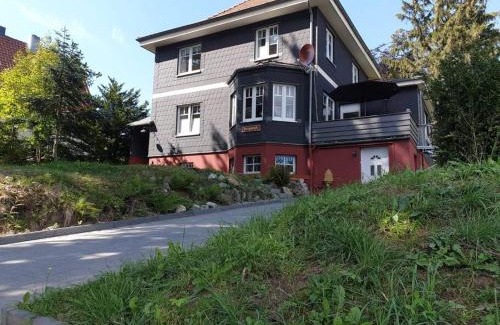 Hahnenklee House | Gruppenhaus mit Grillkota für 16 Personen in Hahnenklee