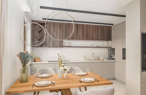 Grzegorzki Apartment | Grzegórzecka Apt - Parking, Balcony, Workspace, AC - by Rentujemy
