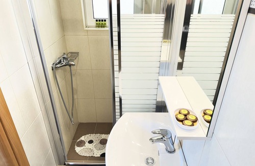 Nea Smirni Apartment | Gtrip Nea Smyrni Floor Apartment 5F