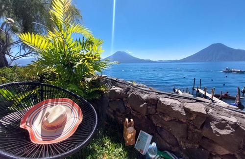 Santa Cruz La Laguna House | GuateMia Lake Front Starlink Wifi