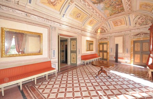 Nerbisci Villa | Gubbio Villa Sleeps 20 Pool Air Con WiFi