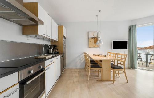 Gudhjem Apartment | Gudhjem Søpark Lejl 18
