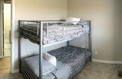 Benton City Cottage | Guest House At Muret-Gaston Winery