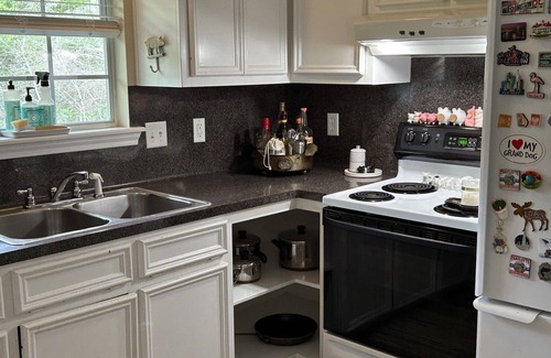 Wellborn Apartment | Guest House Available for Game Weekend+ Rental