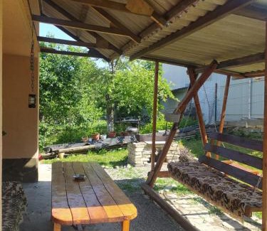 Kamenets-Podol'skiy House | Guest House Cherepaha