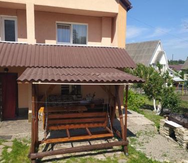 Kamenets-Podol'skiy House | Guest House Cherepaha