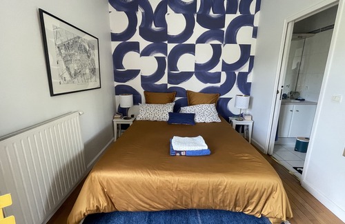 ZAC Coeur de Bastide Bed & Breakfast | Guest House 'Chambre d'hôte Bords de Garonne' with Shared Terrace and Wi-Fi