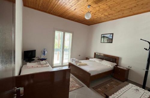Berat House | Guest House Emiljos Flamur