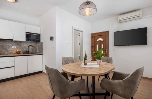 Rovinj Apartment | Guest house Marica/1-bedroom app with terrace A1